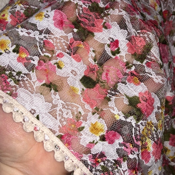 Sheer butterfly sleeve blouse - Picture 2 of 3